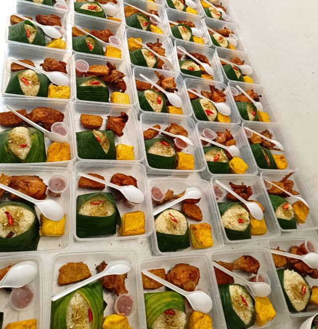 Foto nasi liwetan spesial Dapoer Suprihatin